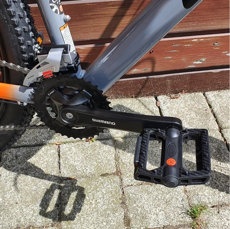 GT Avalanche Sport Mountain Bike in Grey